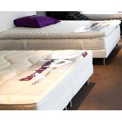 Repose pied pour lit